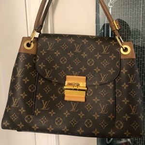 Toile monogram et cuirs louis vuitton